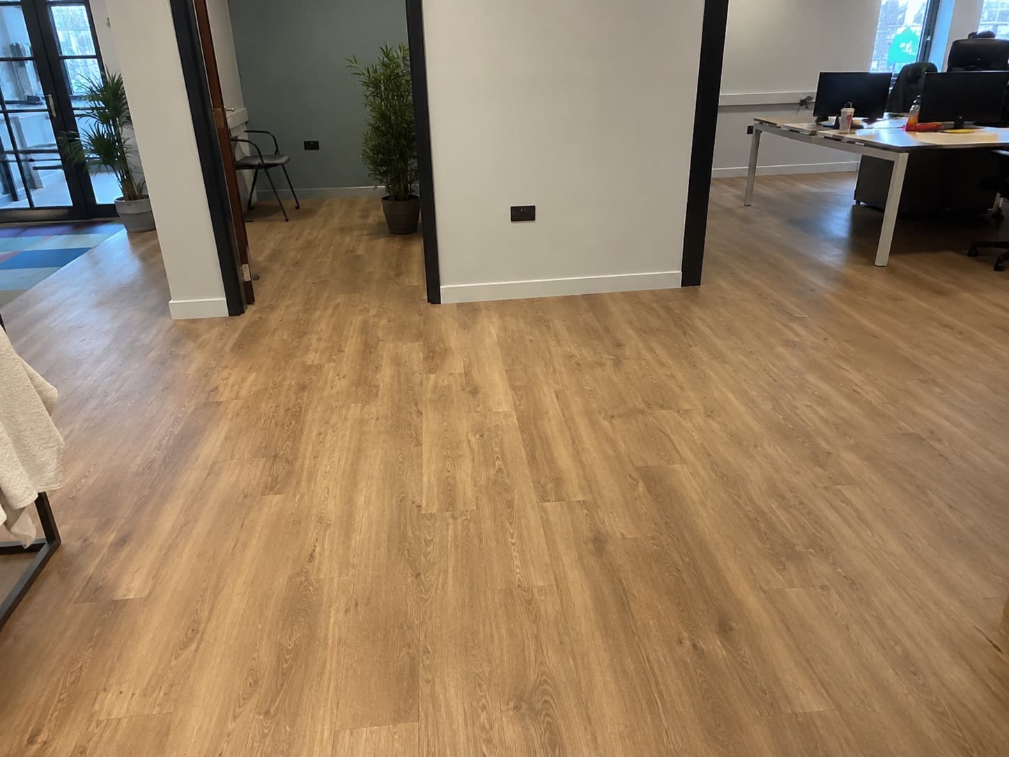 Agencement intérieur réalisé par Consultants du Sud — Revêtement de sol - Bucarest